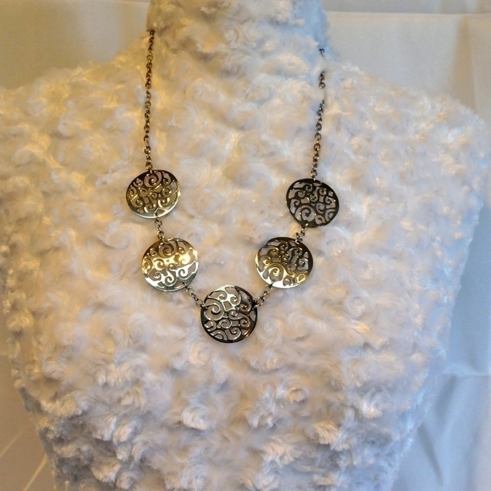 Silver Pendant Necklace